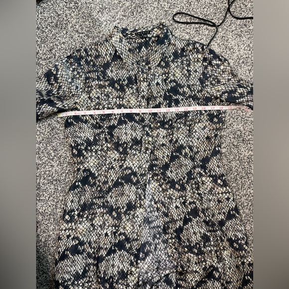 Theory NWOT snake skin print silk shirt dress Career Office Business Casual Sz 6 - Picture 7 of 9